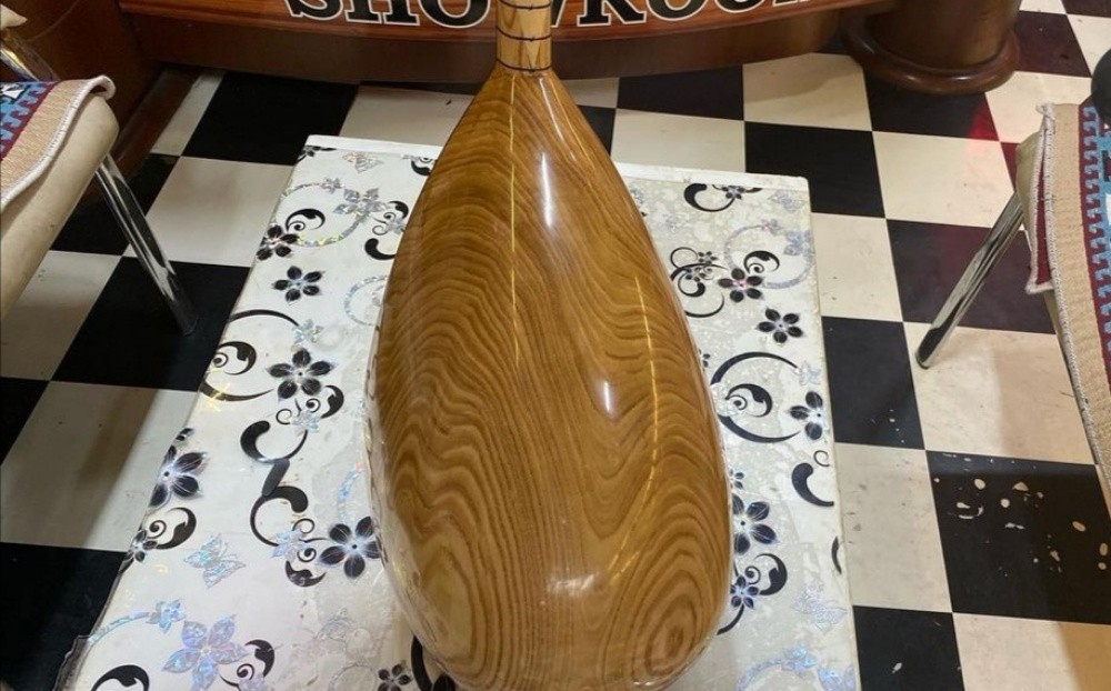 curved turkish saz - 1