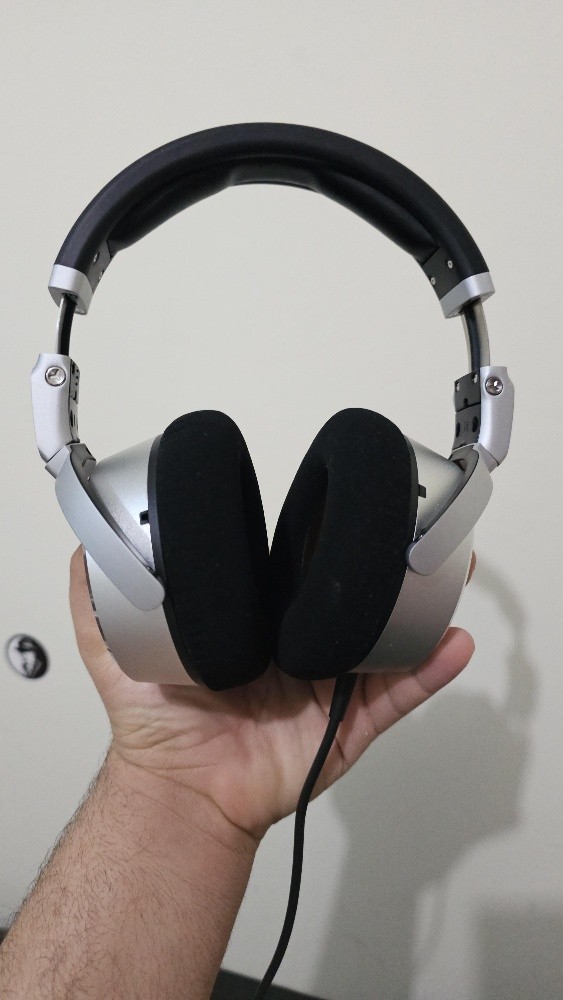 Neumann NDH20 Headphones (New) - 2
