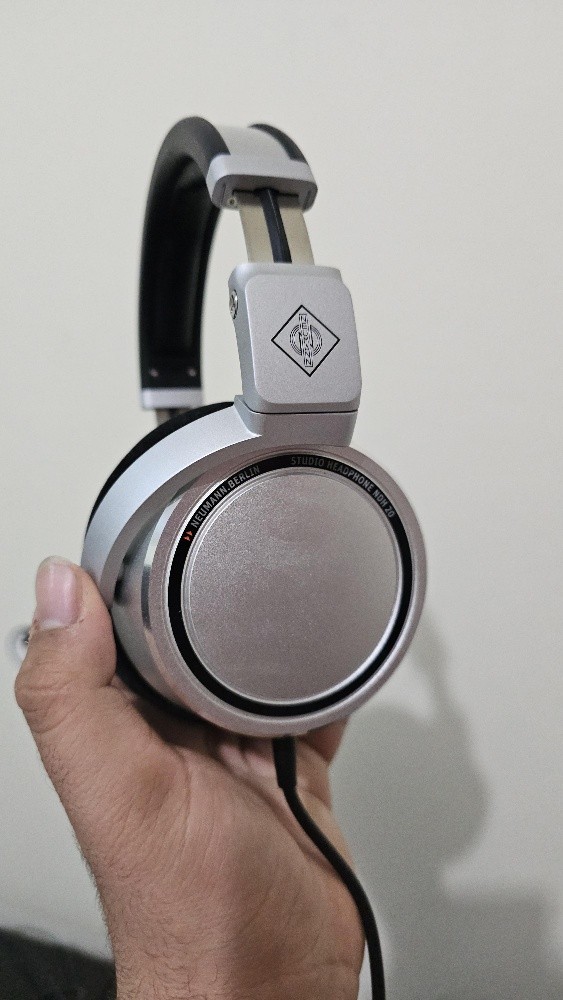 Neumann NDH20 Headphones (New) - 3
