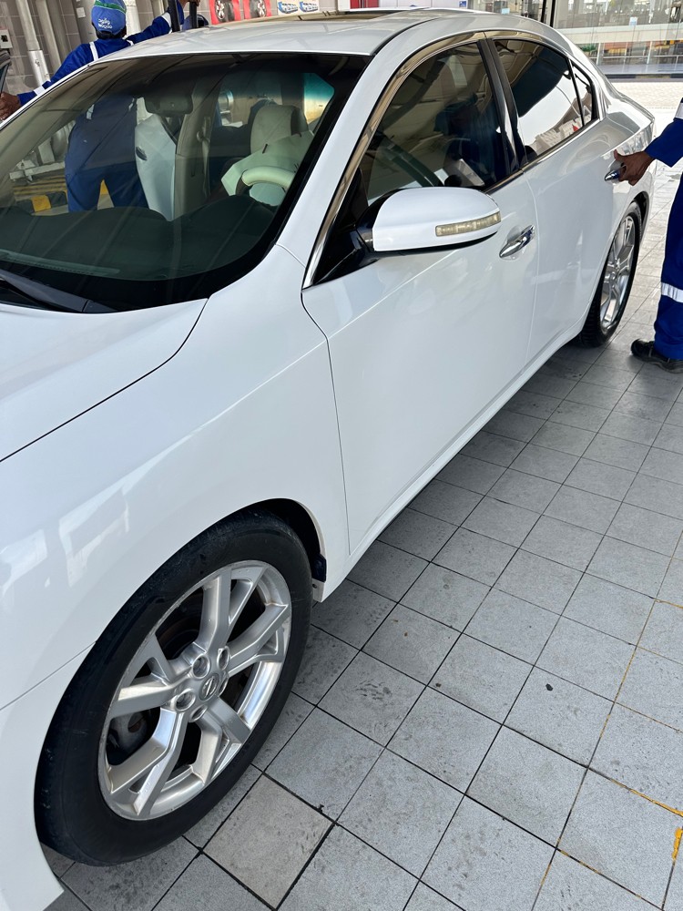 Nissan maxima  Urgent Sell  - 9