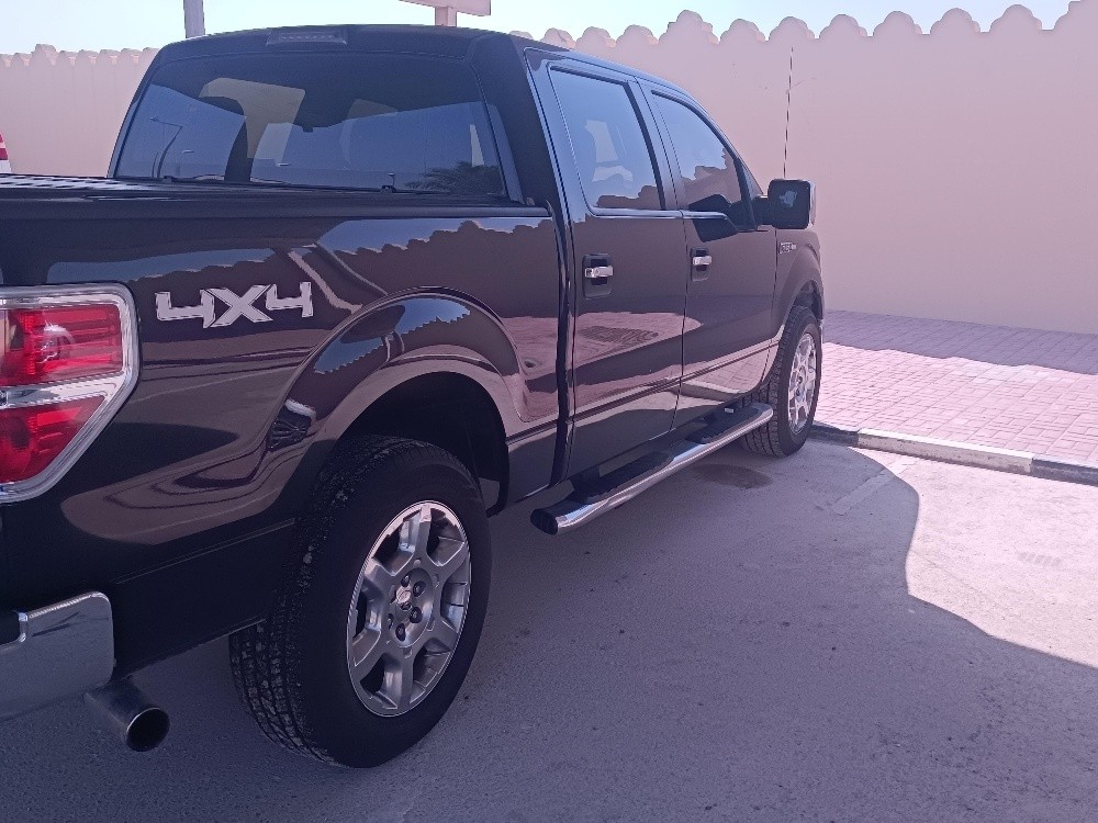 The car is clean and used personally, and the registration is valid until October 2026 - 1