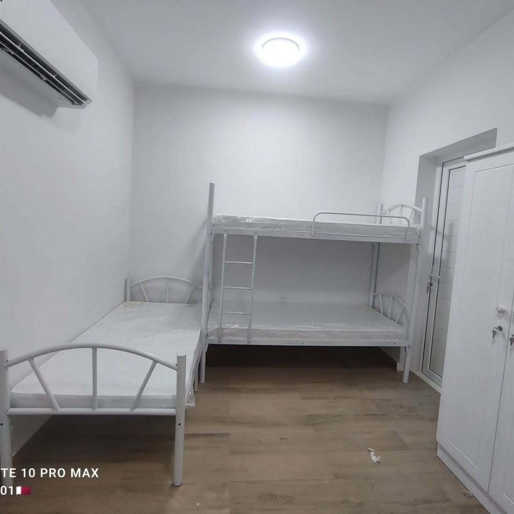 Bunk bed single/double available - 8