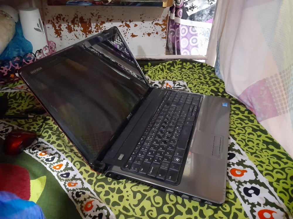 Dell Inspiron 1564 i5 - 4