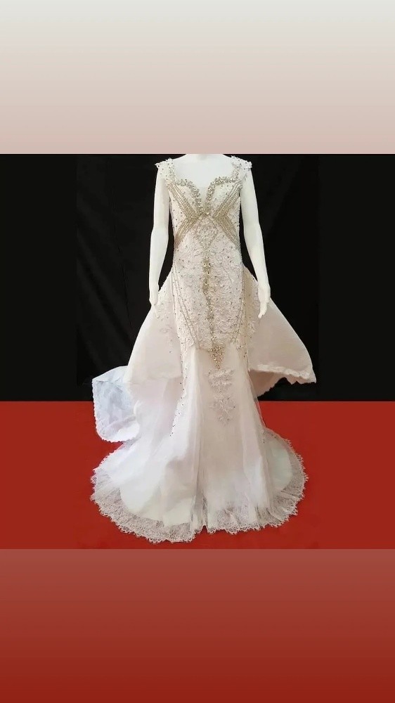 Brand new luxury wedding gown - 2