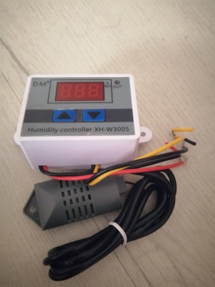 HUMIDITY CONTROLLER - 1