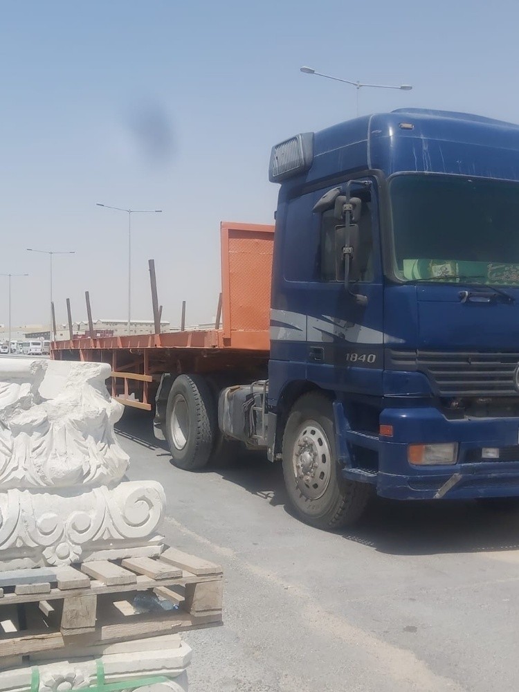سياره ترلا للنقل ف مقاولات - 3