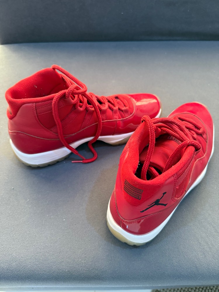 Jordan XI shoes - 2
