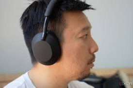 Sony WH1000XM5 Black Headphones  - 1