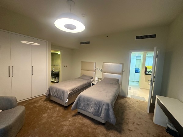 For Sale Luxury Apartment in Lusail - 9