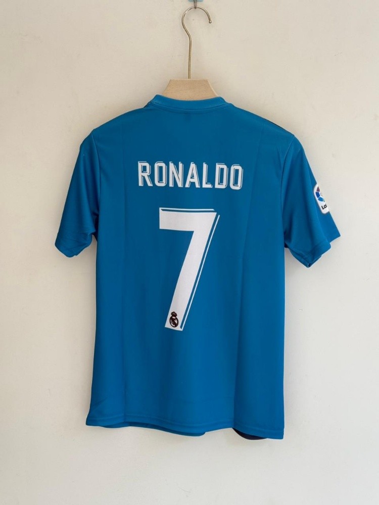 Real Madrid third 2017 - 2