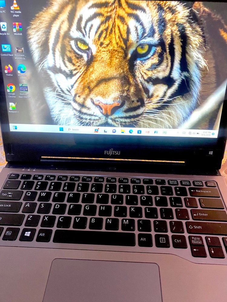 Fujisto Laptop Core i5 6th Gen - 4