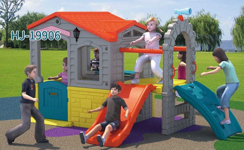 kids playing house - 3