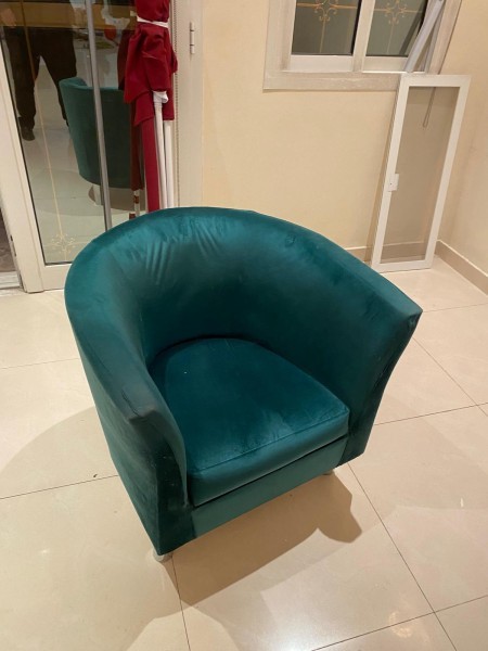 2 Chairs in perfect condition - 3