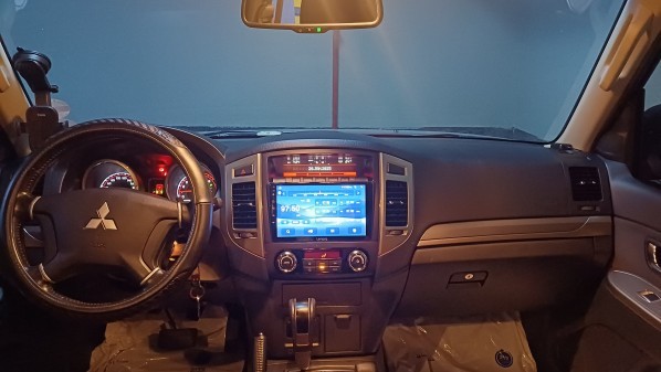 Mitsubishi pajero 3.5L 2016 - 9