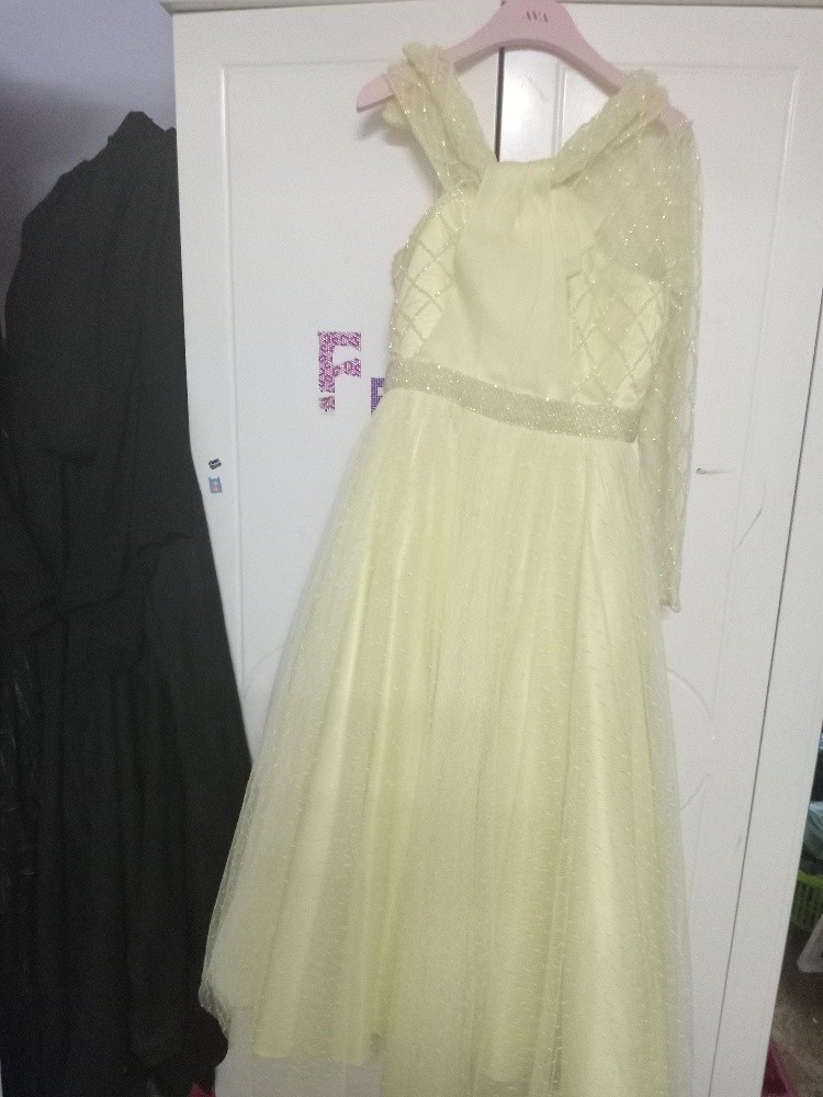 a lot of dresses different sizes - 8