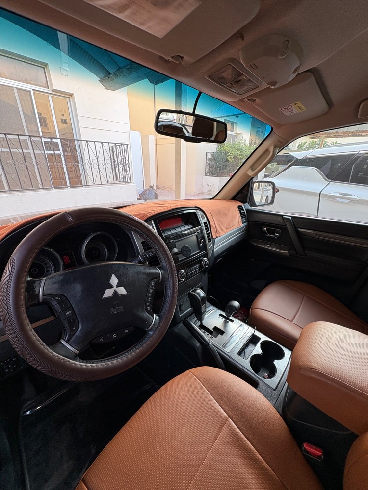 Mitsubishi Pajero 2017 3.5L - 11