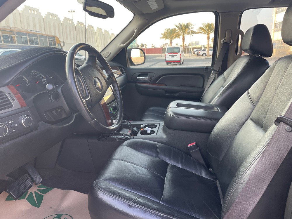 Chevy Avalanche 2009. maroon. - 9