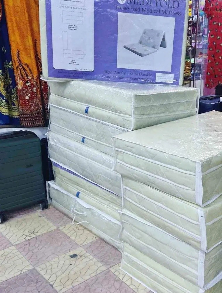 folding bed, mattress, bed, racks - 4
