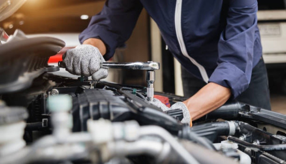 car servicing and maintenance - 1