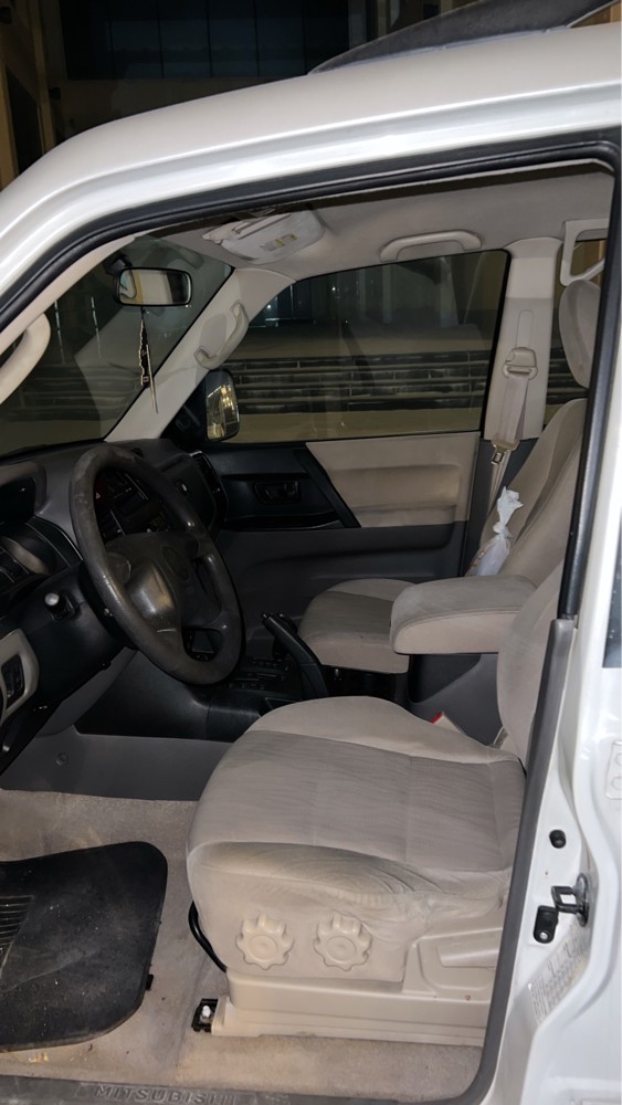 Mitsubishi Pajero  - 5