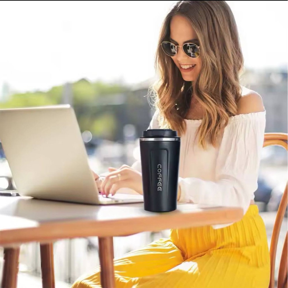 A smart travel cup - 2