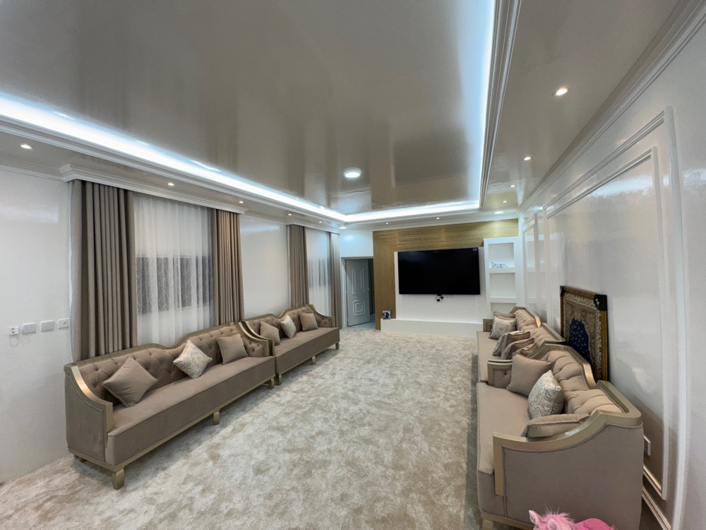 New sofa make 7 setter available  - 2