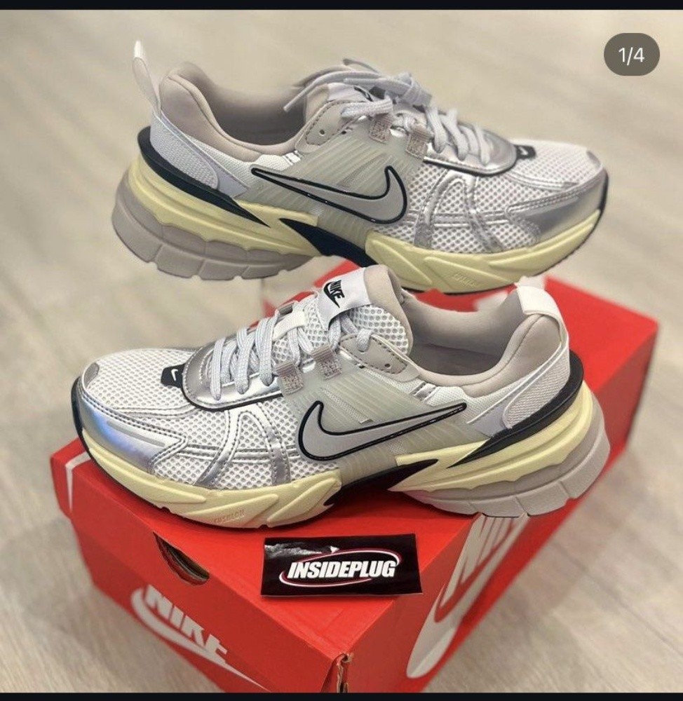 NIKE V2K RUN - 1