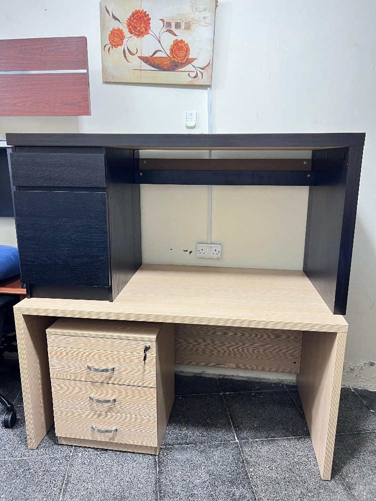 Used Office furniture sell - 1
