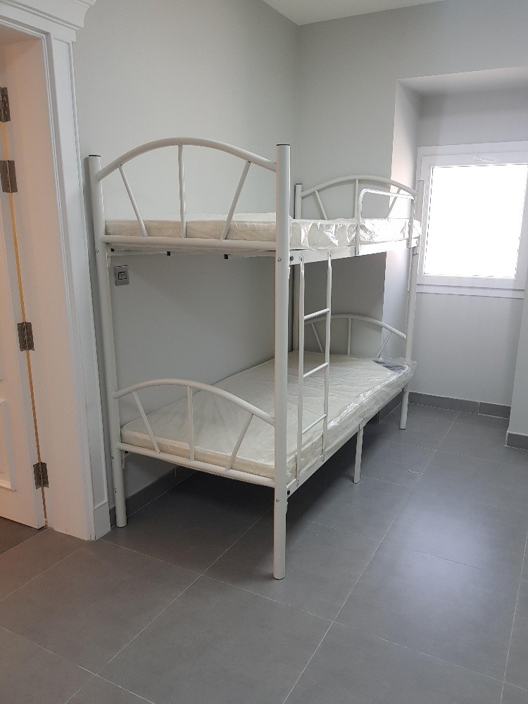 White Steel Bung Bed For Sell - 1