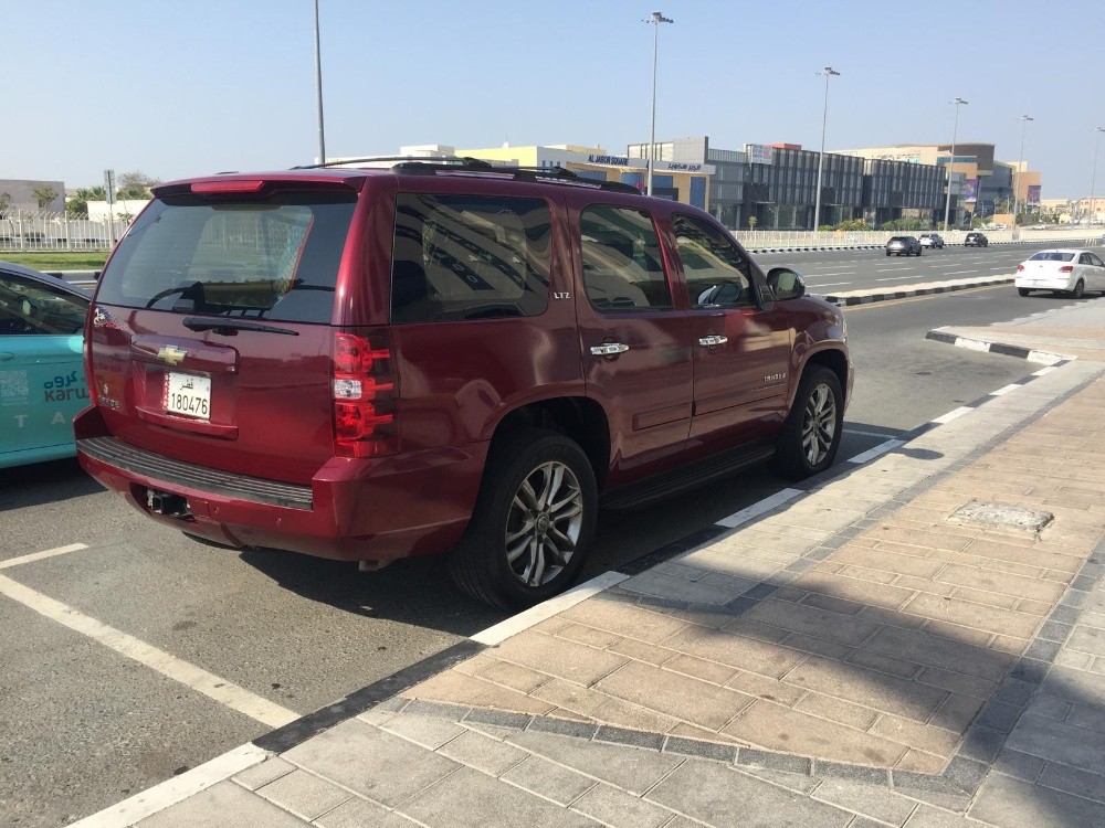 Chevrolet Tahoe - 2