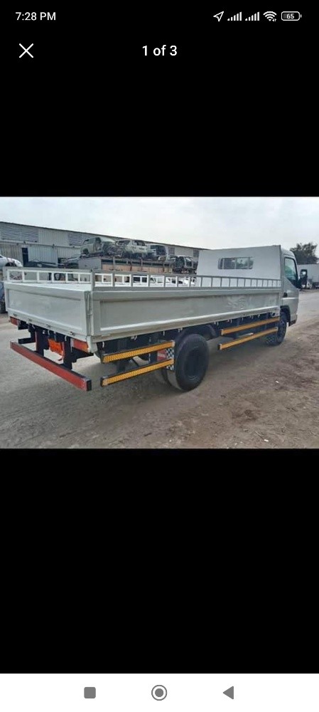 pickup Mitsubishi Canter for rent - 1