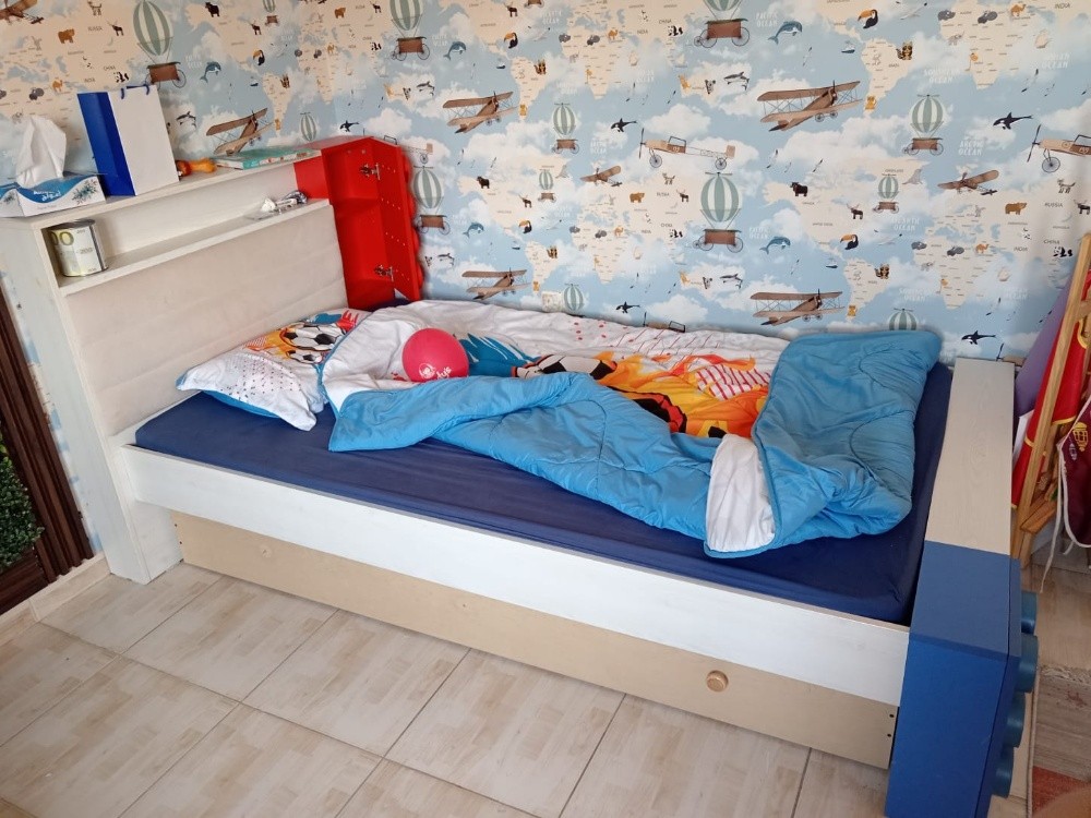 Boys bed + matress - 4