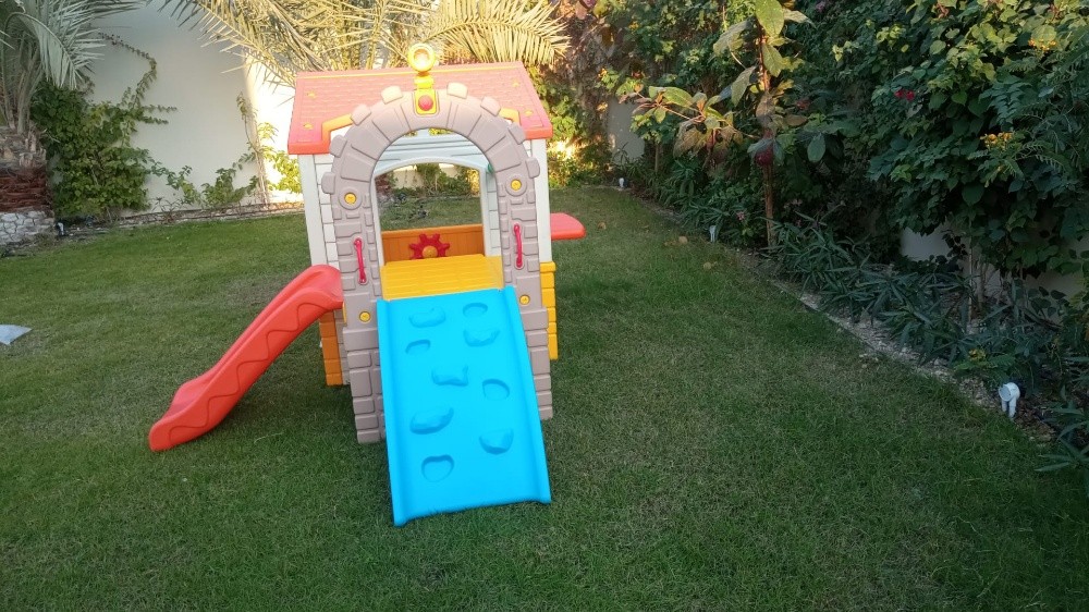 kids play home - 1