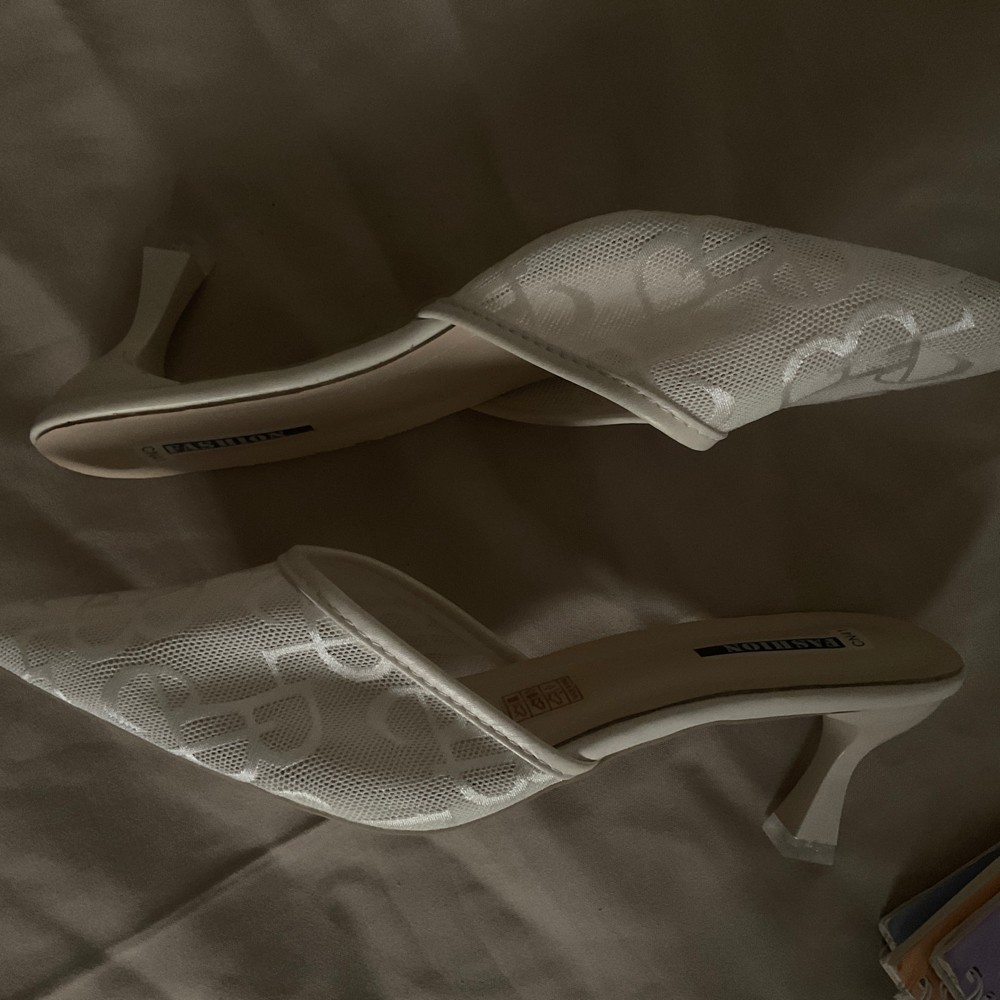 white heel  - 4
