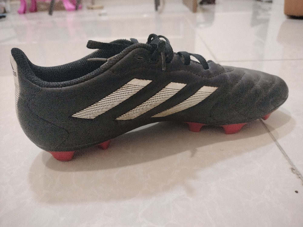 addidas boots size 42 - 1
