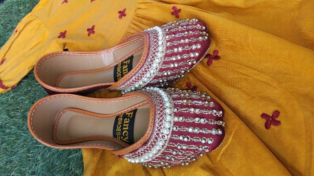 seena parona - 14