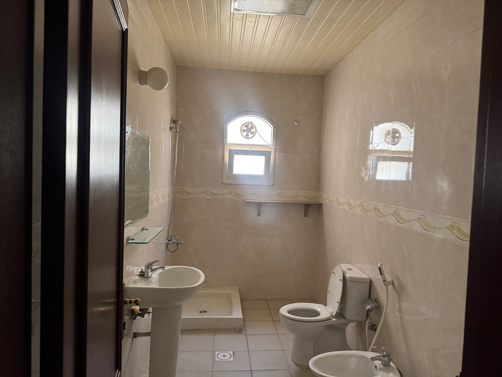 Commercial Villa For Rent  - 4