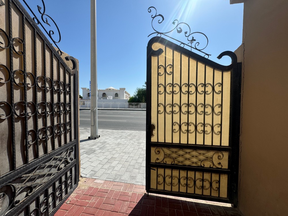 Commercial Villa For Rent  - 1