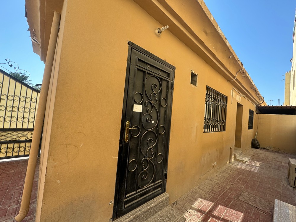 Commercial Villa For Rent  - 6