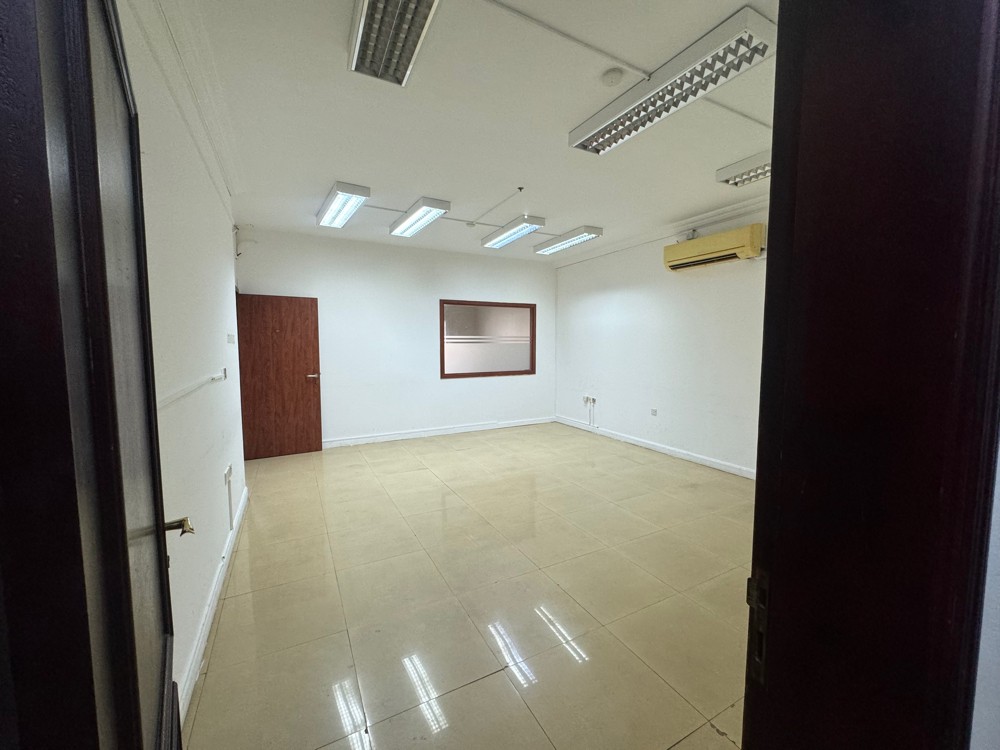 Commercial Villa For Rent  - 10