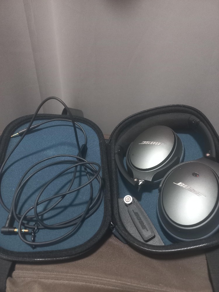 BOSE CABLE HEADPHONE SPEAKER - 1
