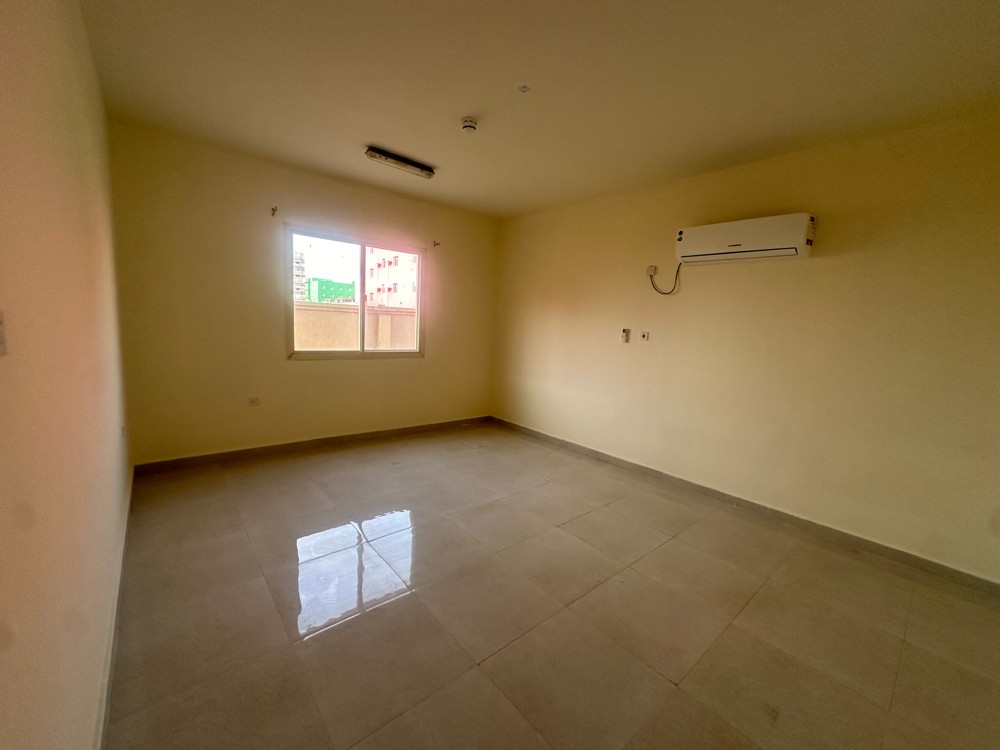 سكن للإيجار في ام الزبار - 5