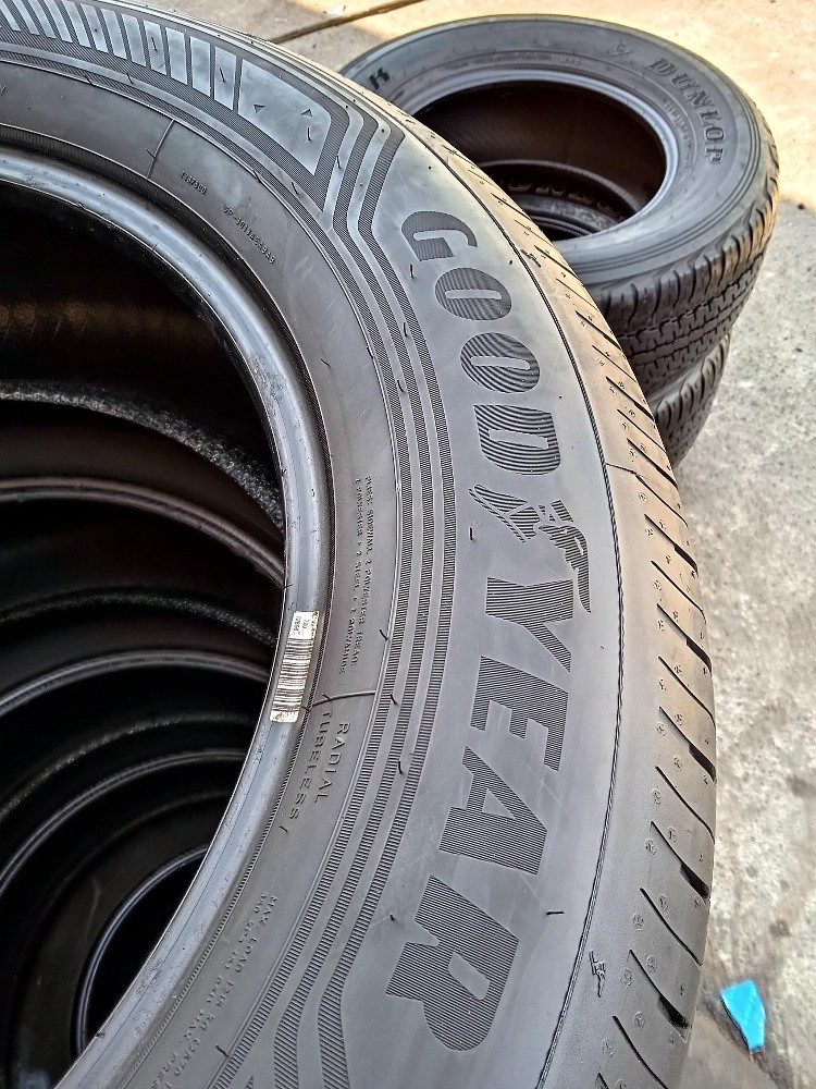 275-60-20,,Goodyear brand - 4
