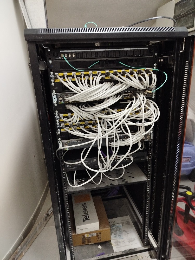 Qatar Wi-Fi and CCTV EXPERT - 13