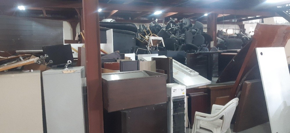 used furniture buying scaling - 1