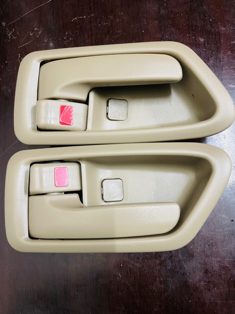 Camry inside door handle  - 2