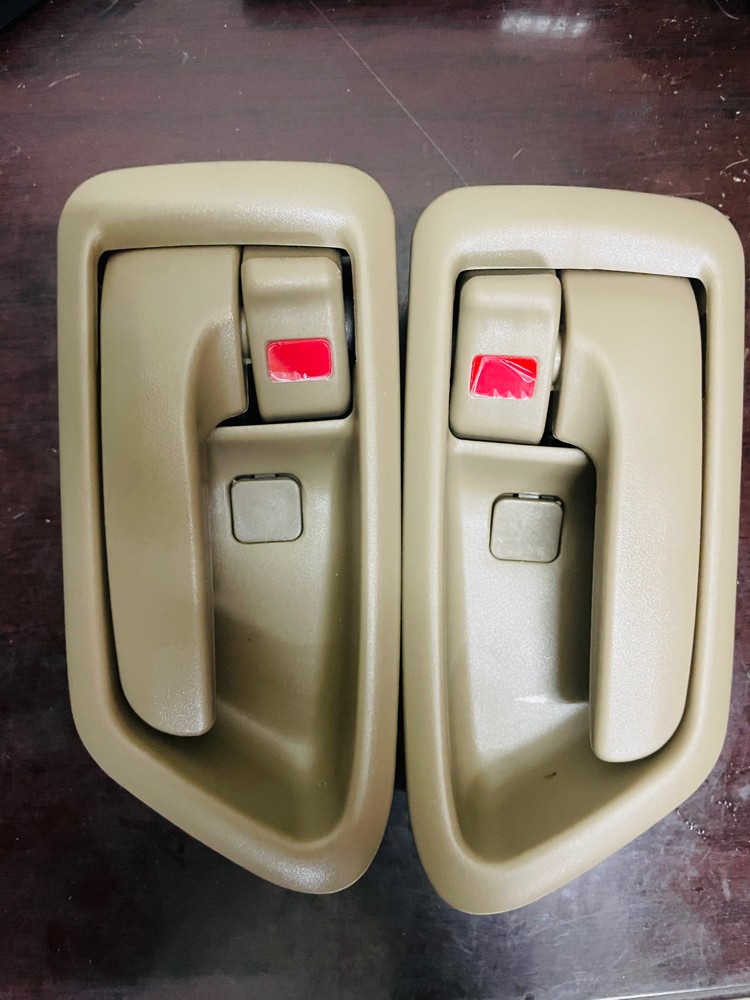 Camry inside door handle  - 3