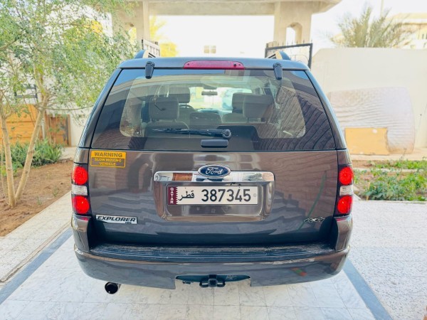 Ford Explorer XLT V6 - 3
