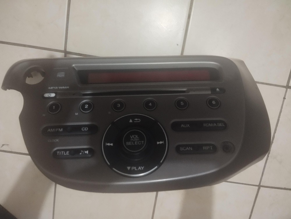Honda jazz 2009 stock head unit - 1