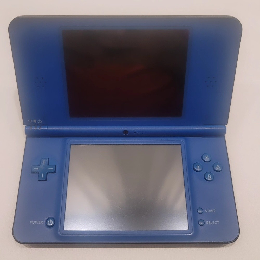 NINTENDO DSi XL Blue - 1